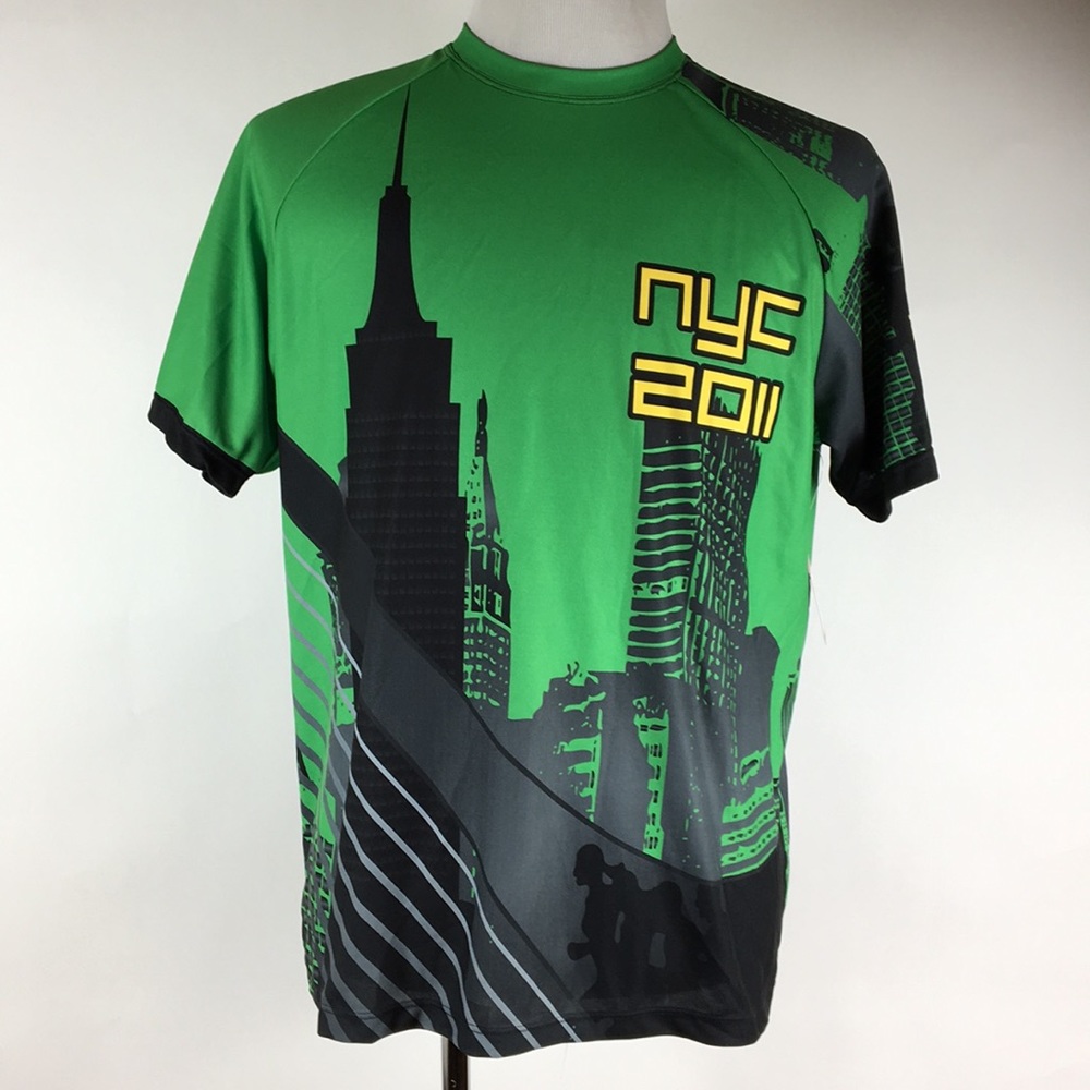 NWT sugoi jogging exercise shirt L